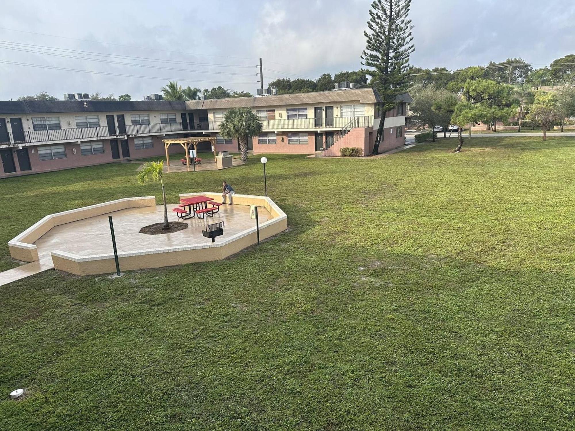 Room In Apartment - The Sample Rd Retreats Pompano Beach Exterior foto